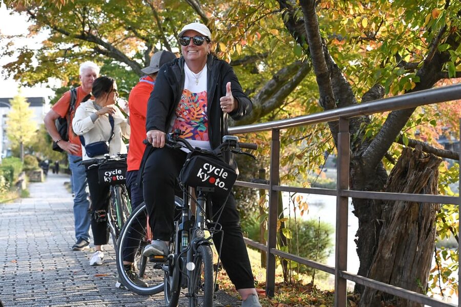 Kyoto: Full Day Bike Tour - Lunch at a local Japanese restaurant: a planned break that keeps the day fun