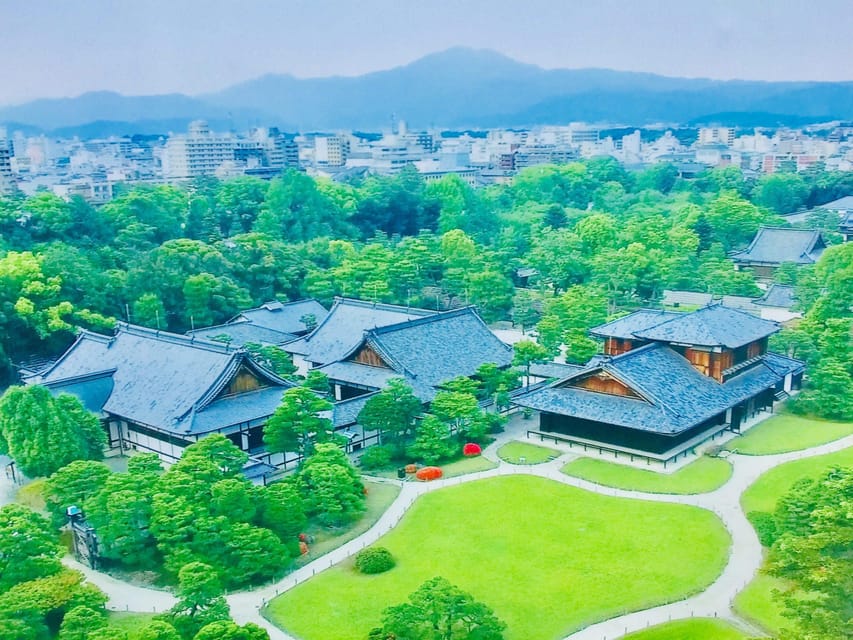 Kyoto: Full-Day Private Guided Tour - Pontocho, Shirakawa Lane, and Yasaka Shrine: short walks, big atmosphere