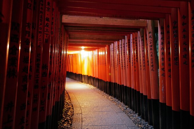 Kyoto Fushimi-Inari Night Walking Tour - Photo and Comfort Tips for Lantern-Lit Torii Gates