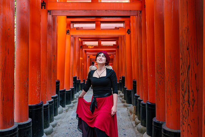 Kyoto Fushimi Inari Private Photoshoot - Why Fushimi Inari is a photo magnet (and how this shoot uses that)