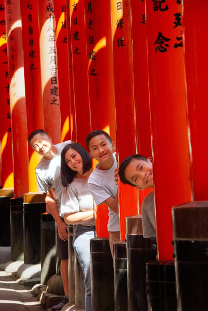 Kyoto: Fushimi Inari Shrine Private Photoshoot - Senbon Torii start: the Portada de Mil Torii and first-frame success