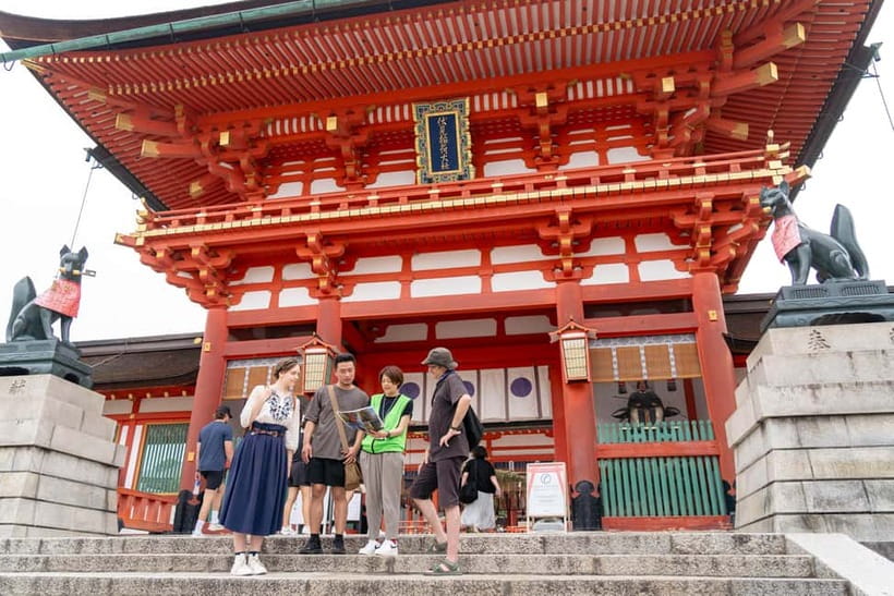 Kyoto: Fushimi Inari Taisha Shrine Guided Tour by DMO KYOTO - The 60-minute flow: history, customs, then the Senbon Torii walk