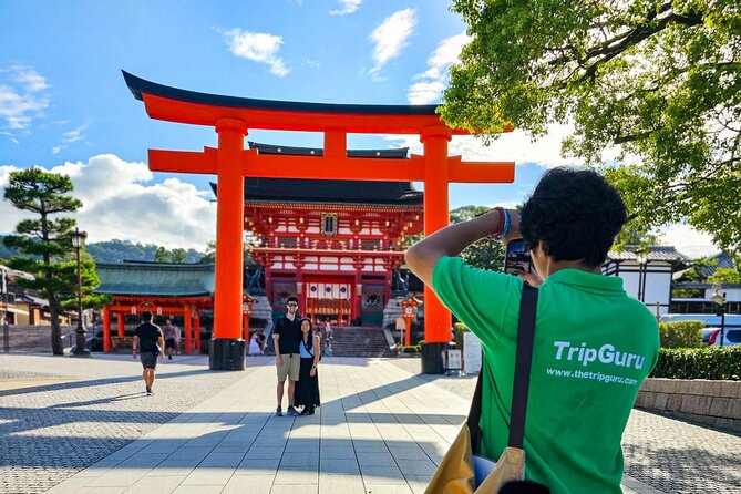 Kyoto: Fushimi Inari Taisha Small Group Guided Walking Tour - Getting to Inari Station, and what the meeting feels like
