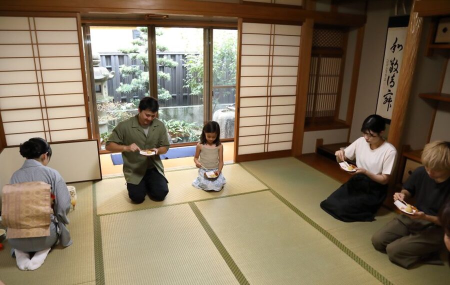 Kyoto Fushimiinari:Wagashi Making & Small Group Tea Ceremony - Practical tips so the tatami part feels easy