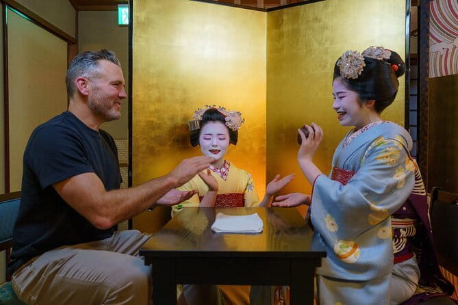 Kyoto: Geisha Dinner & Gion Cultural Walk - CACAO MARKET start point and your 40-minute walk through Gion