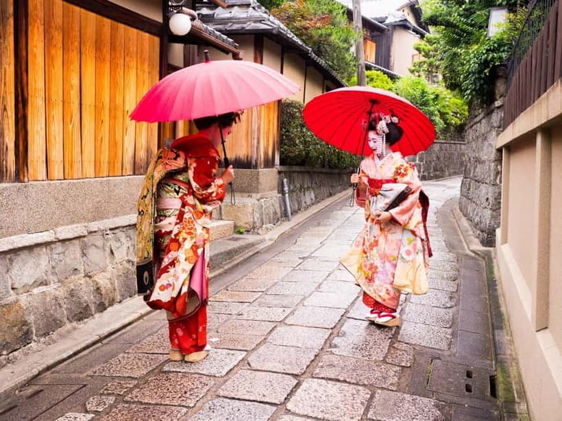 Kyoto Geisha Walking Tour: Gion District & Hidden Gems - Machiya Townhouses, Teahouses, and the Gion Details You Miss Alone