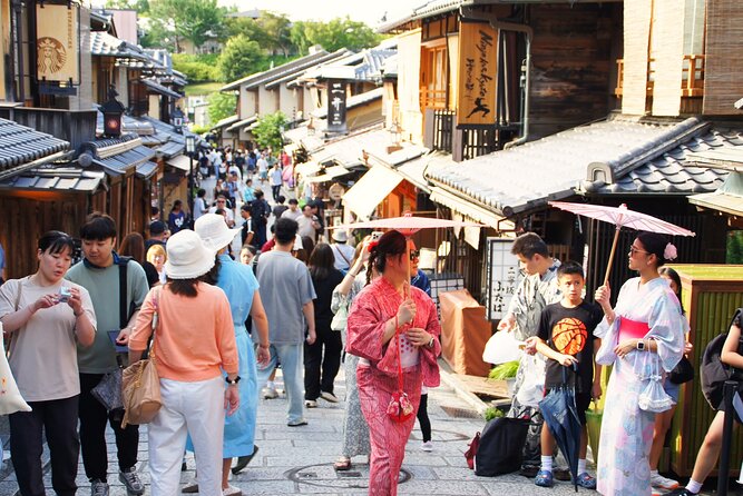 Kyoto: Gion and Geisha District Walking Tour - Nene-no-Michi: old lanes plus samurai backstory