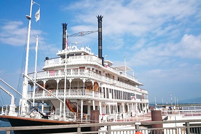 Kyoto Gion Festival and Lake Biwa Lunch Cruise Bus Tour - La Collina Omihachiman: a green break with cafés and bakery time