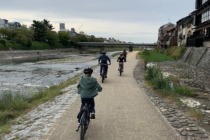 Kyoto Gion & Fushimi E-Bike Tour with Hotel Transfer - Why an E-bike Route Makes Eastern Kyoto Feel Like Kyoto