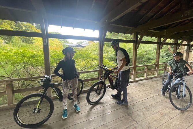 Kyoto Gion & Fushimi E-Bike Tour with Hotel Transfer - Fushimi Inari-taisha: Torii Gates, A Guided Walk, and a Built-In Option