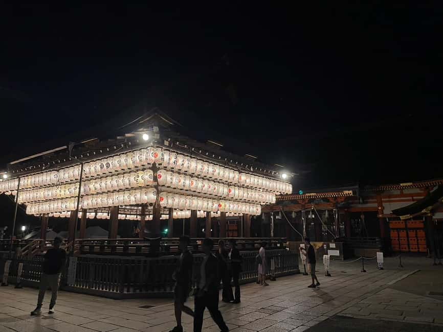 Kyoto: Gion & Geisha District Night Time Walking Tour - Ninenzaka Slope: Old Streets and Photo-Friendly Corners