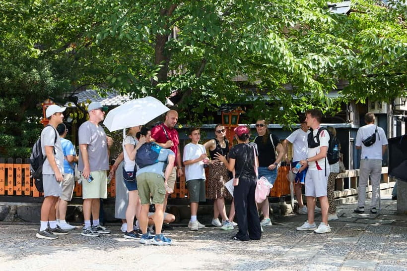 Kyoto: Gion Geisha District Walking Tour and Hidden Gems - Ending at Kiyomizu-dera Niomon Gate