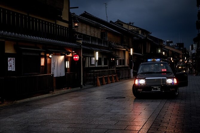 Kyoto Gion Geisha District Walking Tour - The Stories of Geisha - Stop 1: Izumo-no-Okuni statue and the kabuki connection