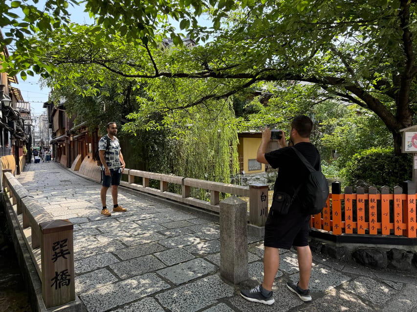 Kyoto: Gion Geisha District & Yasaka Shrine Walking Tour - Yasaka Shrine, the Shinto Center Tied to Gion Festivals
