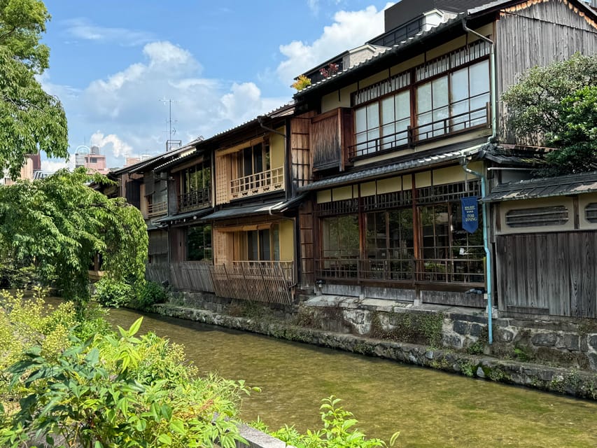 Kyoto: Gion Geisha District & Yasaka Shrine Walking Tour - Price and What $38 Buys You in Real Value