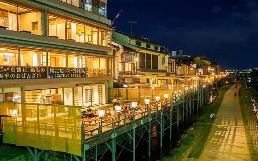Kyoto: Gion Hidden Gems & Geisha Culture Tour - Yasui Kompira-Gu Shrine and the Walk Toward Hanamikoji