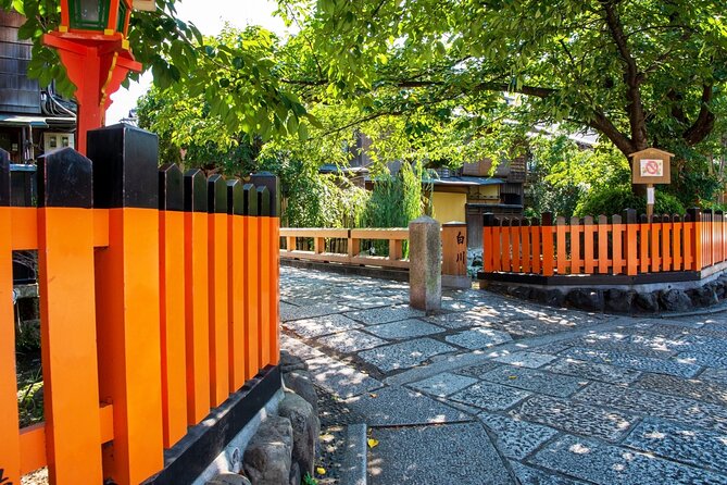 Kyoto Gion Historical Walking Tour - Chion-in Temple Sammon and Temple Grounds, Big Wooden Gate Energy