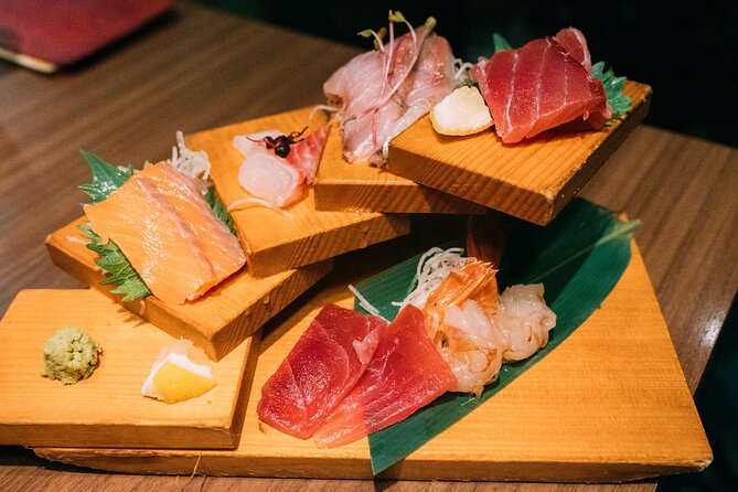 Kyoto: Gion Local Food Tour (Taste 15 Dishes) - Gion Shirakawa Finale: Sushi and Tempura With Your Included Drinks