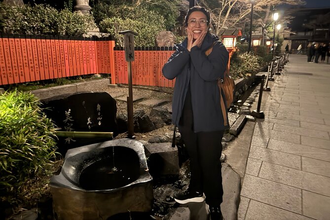 Kyoto Gion Night Tour: Discover Geisha District and Hidden Gems - Yasaka Pagoda at Hokanji: Scale You Feel in Your Body