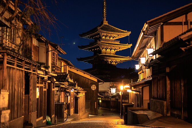 Kyoto Gion Night Tour: Discover Geisha District and Hidden Gems - Yasaka Shrine: Prosperity and Protection, Plus a Big Network