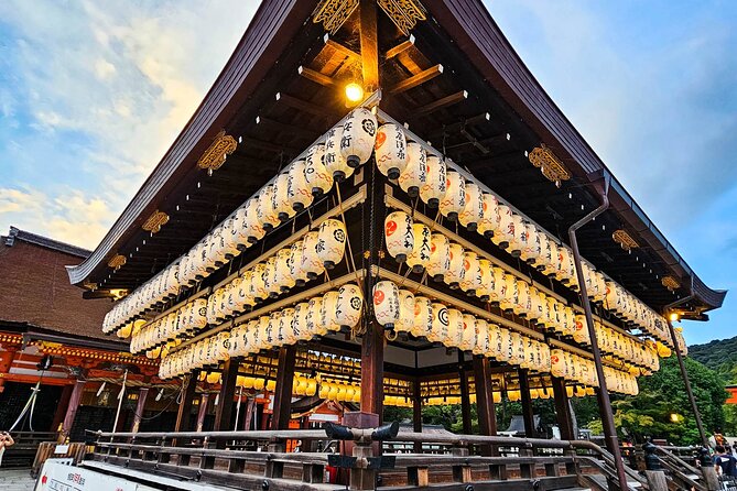 Kyoto Gion Night Walk & Geisha District Guided Tour - Pace, comfort, and when this walk feels perfect