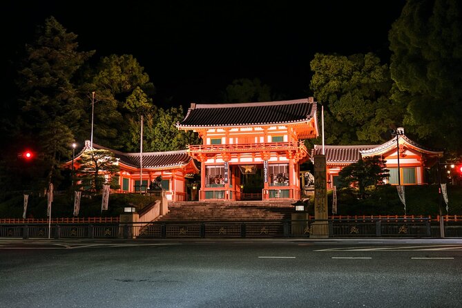 Kyoto: Gion Night Walking Tour with Geisha Insight - Hidden backstreets and alley food vibes you can actually use