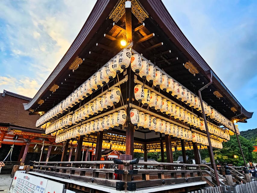 Kyoto: Gion Sunset Walking Tour with Local Guide - The snack stop that keeps the pace human