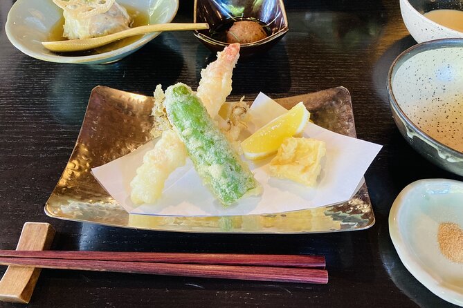 KYOTO GION Walking PRIVATE Tour and Customized Kappo Dinner - Tatsumi Daimyojin Shrine, calm that feels like a pause button