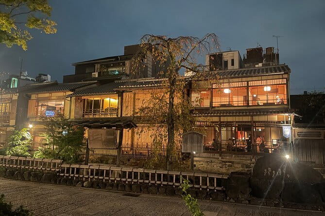 Kyoto Gion Walking Tour Discovering the Secret World of Geisha - Price and Value: What $31.30 Gets You in Real Terms