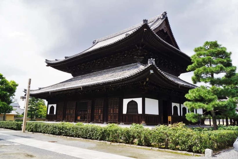 Kyoto: Gion Walking Tour for First-Time Visitors - Price and value: why $22 makes sense for first-timers
