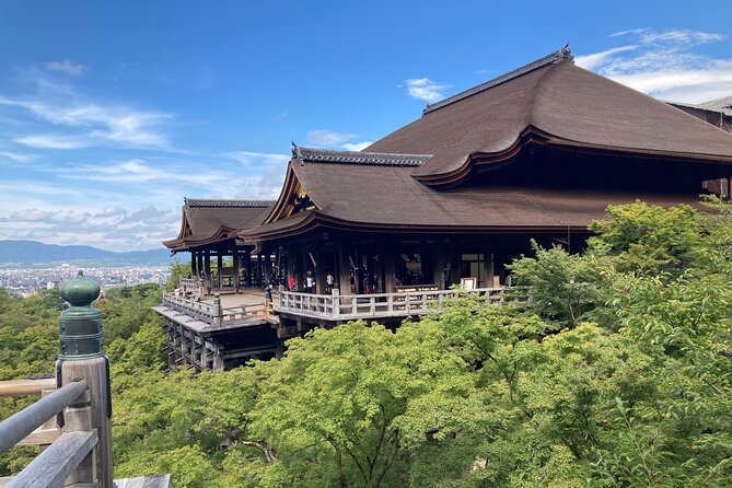 Kyoto Guided Walking Tour Highlight of Kiyomizu & Fushimi Inari - Why this Kyoto route works so well in 4 hours