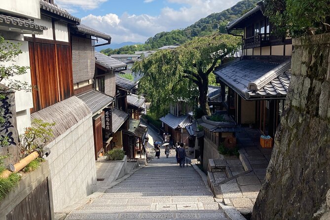 Kyoto Guided Walking Tour Highlight of Kiyomizu & Fushimi Inari - Meeting at Kyoto Ceramic Center, then easing into the morning