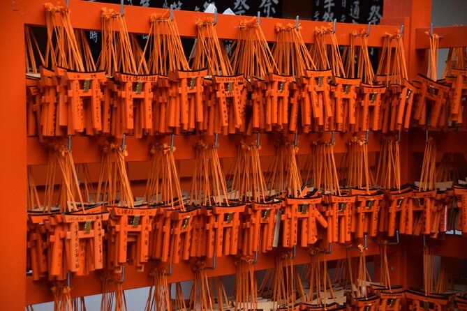 Kyoto Guided Walking Tour Highlight of Kiyomizu & Fushimi Inari - Sanjūsangendō: the 1,001 Kannon statues and the feeling of scale
