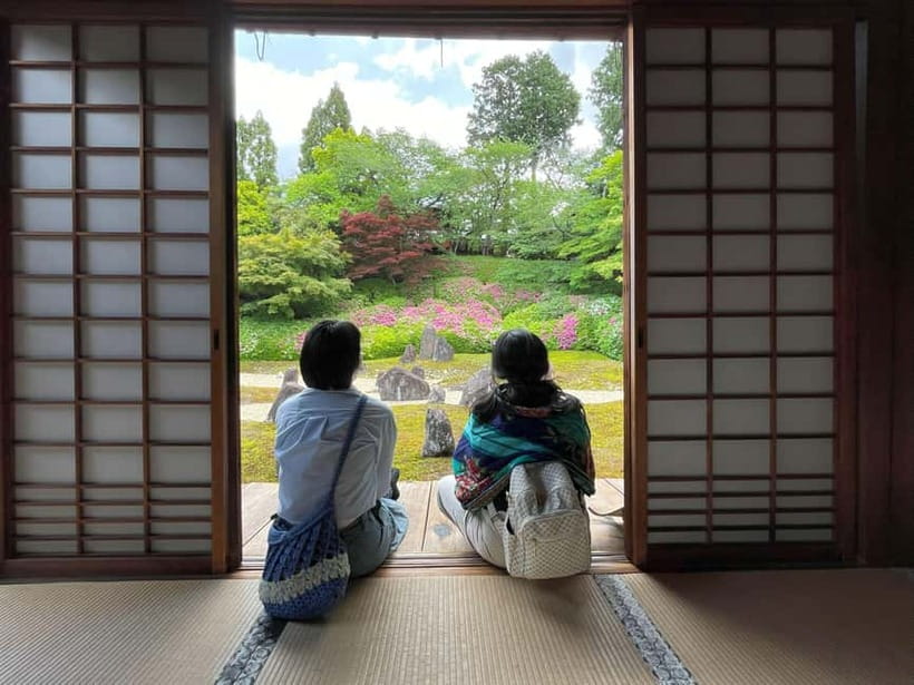 Kyoto Guided Walking Tour: Secret Zen Garden & Fushimi Inari - Araki Shrine: a short guided stop that adds spiritual rhythm