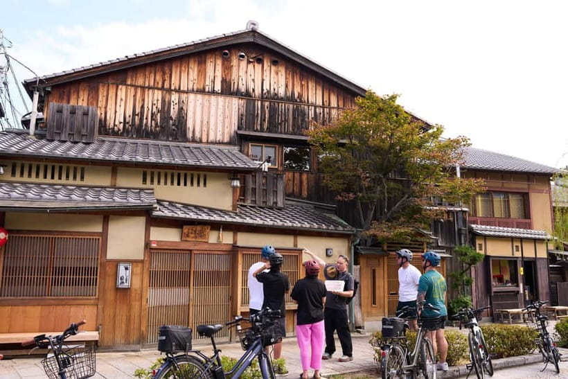 Kyoto: Hidden Gems E-Bike Tour Through Backstreets & Temples - Shimogamo-jinja for 20 minutes: shrine energy without the stampede