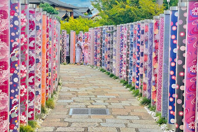 Kyoto Highlights Private Car Day Tour with English Speaking Guide - Stop 4: Gion streets and a traditional walk (about 1 hour)