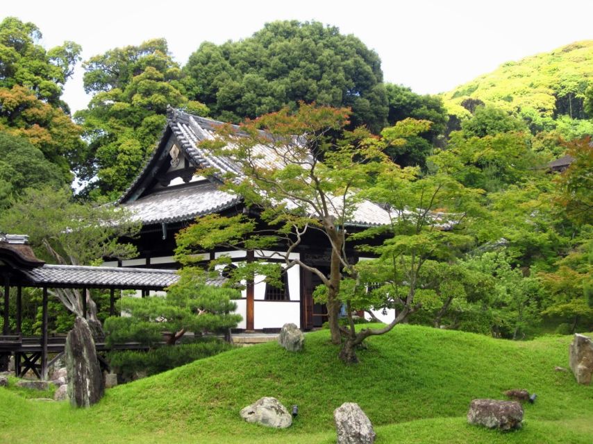 Kyoto: Historic Higashiyama Walking Tour - Kodaiji Temple: Gardens, Bamboo Grove, and the Included Ticket