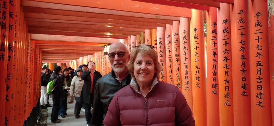 Kyoto: Historic Higashiyama Walking Tour - Sannenzaka Stroll: Snacks, Souvenirs, and the Walk Up to Kiyomizu