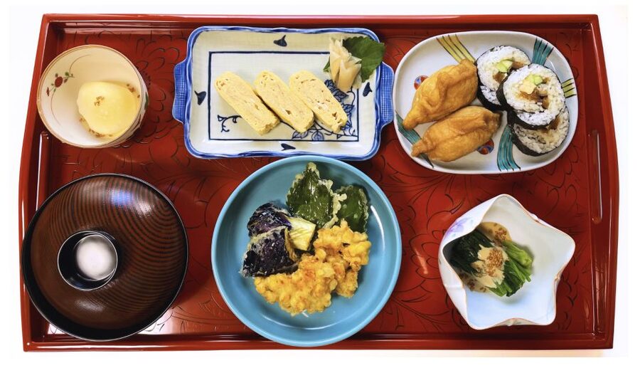 Kyoto Home Cooking Class ＆Supermarket tour near Fushimiinari - First lesson: Dashi, the flavor base behind everything