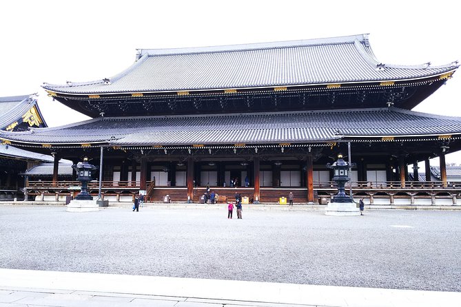Kyoto Imperial Palace and Nijo Castle Walking Tour - Meeting at Kyoto Station, Then Getting Your Bearings