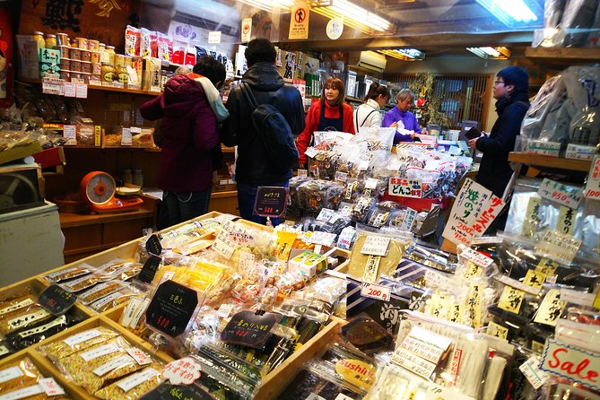 Kyoto Imperial Palace and Nijo Castle Walking Tour - Nishiki Market Shopping District: Kyoto’s Kitchen and Real-Life Food Breaks