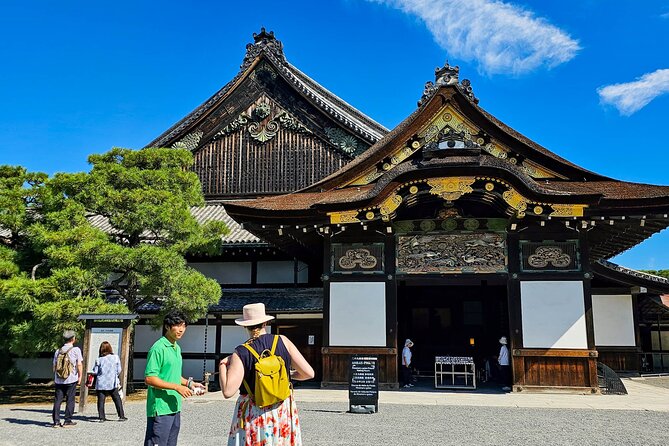 Kyoto Imperial Palace & Nijo Castle Guided Walking Tour - 3 Hours - Small-group tour size (up to 9) and what it changes on the ground