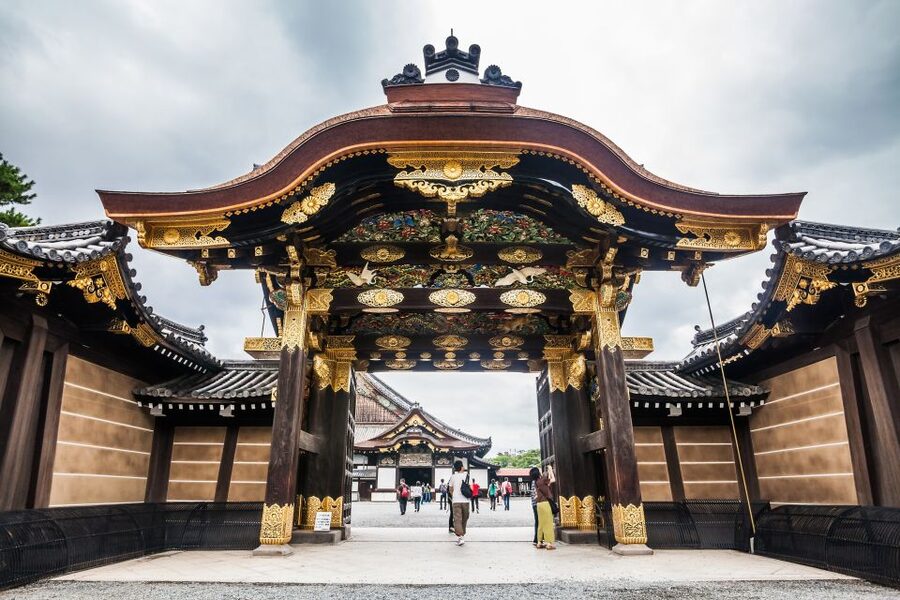 Kyoto: Imperial Palace & Nijo Castle Guided Walking Tour - Who this tour suits best, and who should skip it
