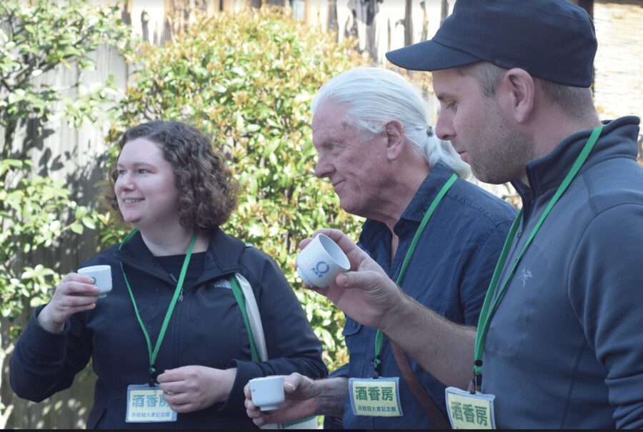 Kyoto: Insider Sake Brewery Tour with Sake and Food Pairing - Hot or cold sake and sushi pairing tips you can actually use