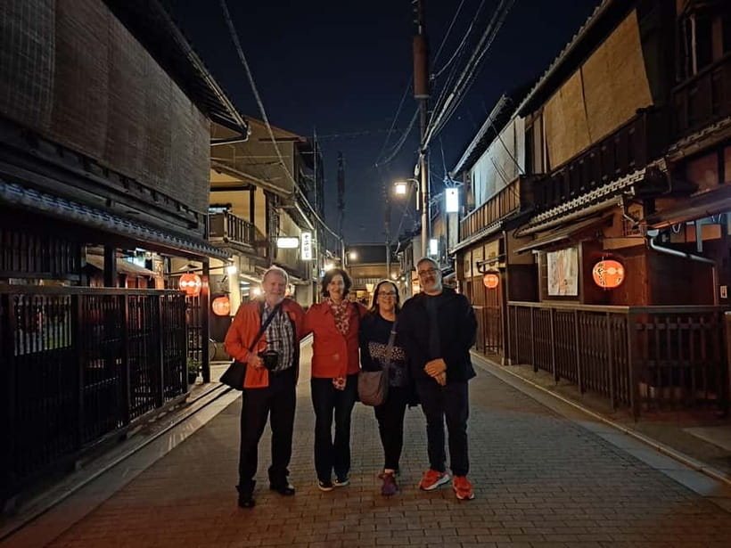 Kyoto: Izakaya Nightlife Tour with Local Guide - Hiro the Guide: How Personality Changes the Night