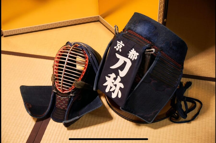 Kyoto: Kendo and Samurai Experience with Uniform and Gear - Your 2-hour flow, from safety checks to training moves