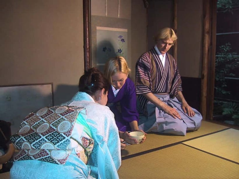 Kyoto: Kimono and Tea Ceremony Experience at Cultural Asset - House tour plus photo time: how to get great shots without being rude
