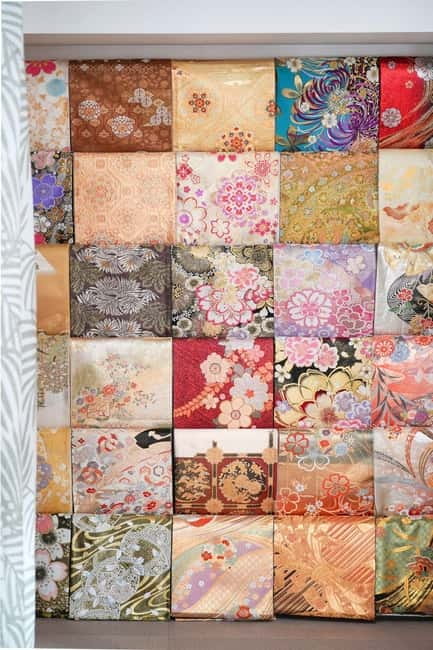 Kyoto: Kimono or Yukata Rental with Dressing Service - Choosing kimono or yukata based on the season