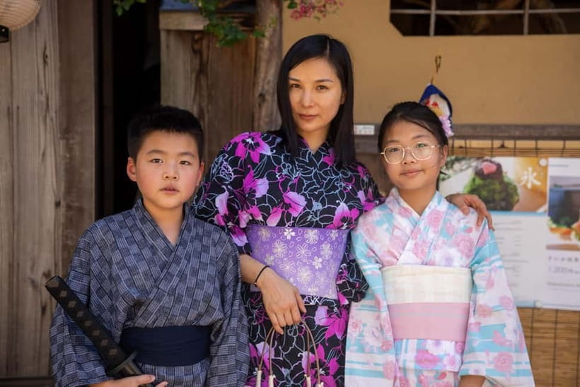 Kyoto Kimono Rental mimosa｜Kimono/Yukata Rental Family Plan - Budget reality: $32 per group, but think in yen too