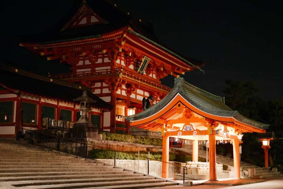 Kyoto: Kimono Rental with Hairstyling easy make up - Price and value: what $64 per person buys you